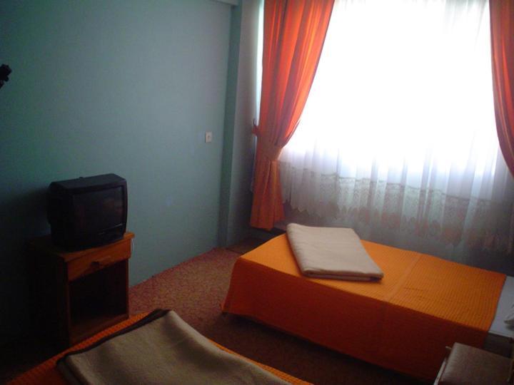 Akerdem Hotel Kusadası Quarto foto